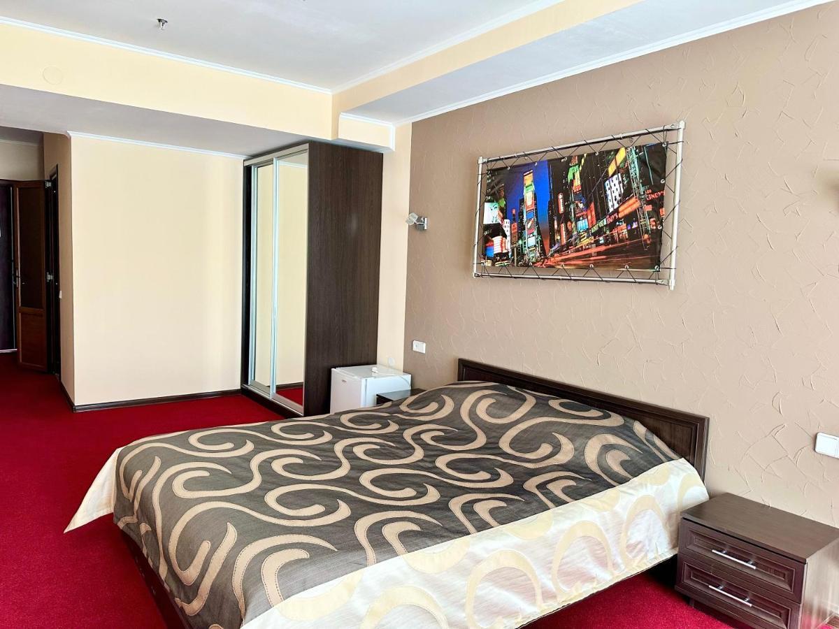 Mark Plaza Hotel Mykolaiv Exterior foto